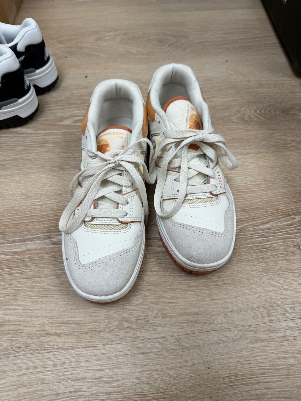 New Balance Cream and Tan Casual Low-Tops